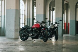 Moto Guzzi V7 Stone |  Sali e pedala 🦅